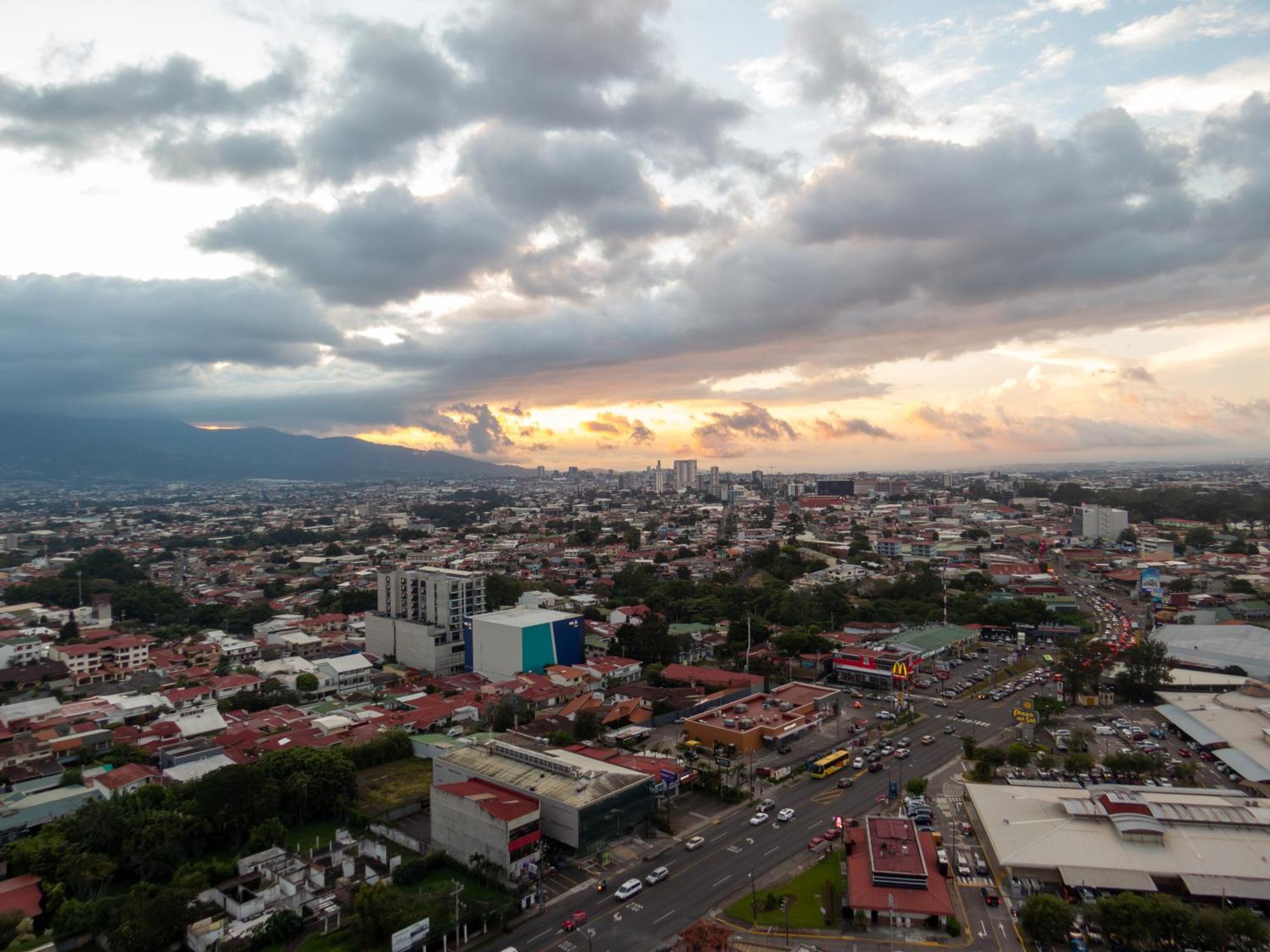 Ifreses, Study Full Equipped Whith Pool, Air- Conditioning, Spectacular View Of The City, Parking With Additional Payment Curridabat Luaran gambar